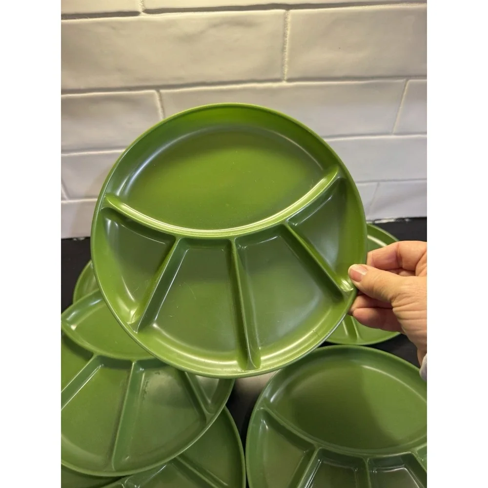 Vintage '70s Green Divided 9-inch Enamel Plates, Set of 6. Sushi, snacks, fondue